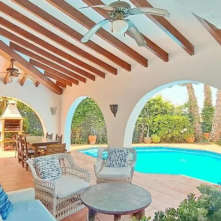 Villa El Tipo *